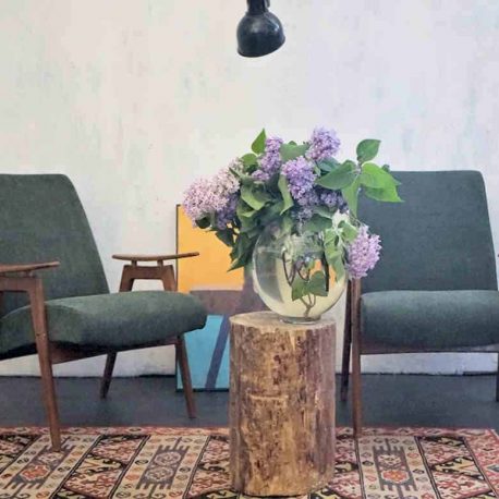 Online shop refurbished vintage furniture for restaurants