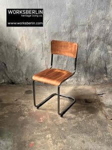 Perfekt restaurierte Kovona Vintage Freischwinger