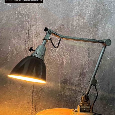 Grüne Midgard Wandlampe mit schwarzem Schirm Midgard industrielampe für die Wand kaufen Industrielampen