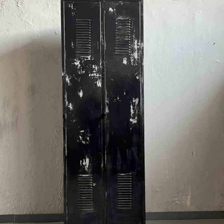 Alter Schrank Spind Spint vintage
