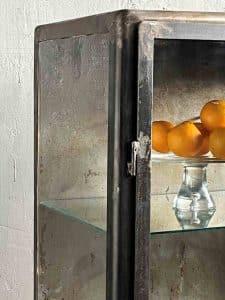 Detaillbild Medizinschrank arztvitrine