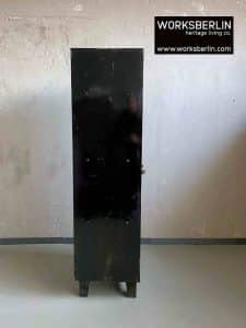 Metallschrank alt vintage industriedesign möbel