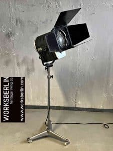 Scheinwerfer No. 3: großer filmscheinwerfer von k weinert vintage