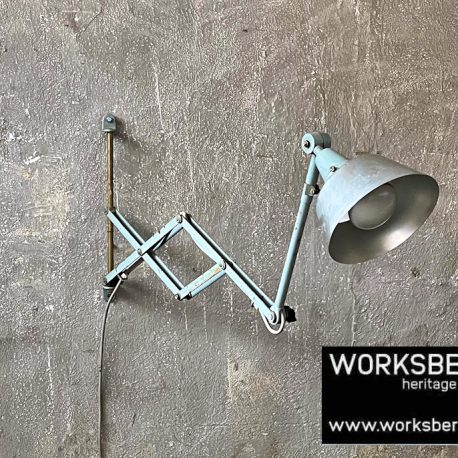 MidgardKahla Scherenlampe aus den 70ern in elegantem