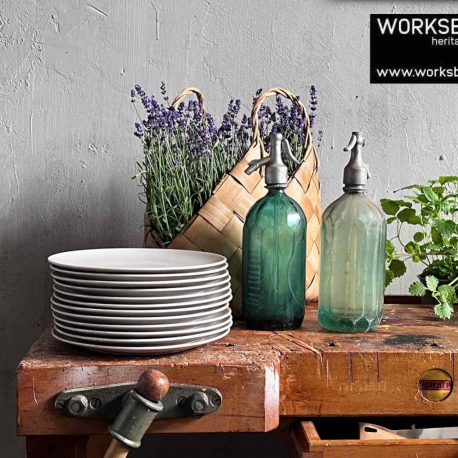 Detail alte Holz arbeits tisch werkbank alt industriedesign