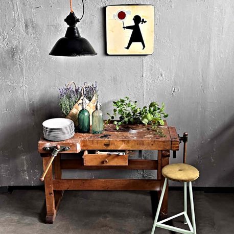 Vintage living with industrial furniture