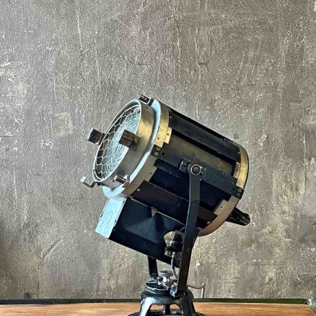 restaurierter filmscheinwerfer