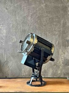 wunderschöner vintage filmscheinwerfer Fernsehen der DDR