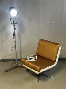 Polsterarbeiten Mid Century Modern Antike Möbel