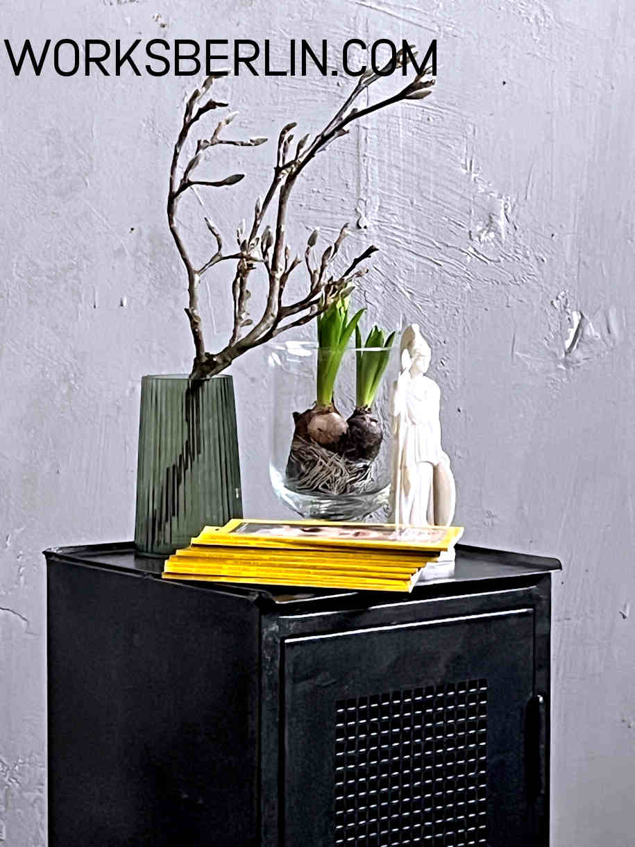 detailbild industrieller metallschrank werkstatt schrank aktenschrank detailbild industrieller metallschrank werkstatt schrank aktenschrank