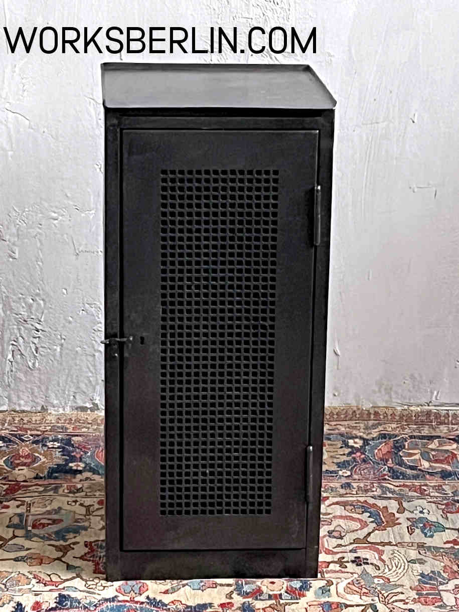 hammerschlag schwarzer werkstatt schrank loft schrank kaufen hammerschlag schwarzer werkstatt schrank loft schrank kaufen