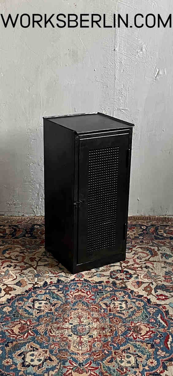 schrank für loft wohnungen aus metall schrank für loft wohnungen aus metall