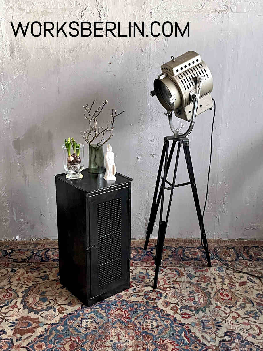 vintage schwarzer metallschrank bemefa als sideboard vintage schwarzer metallschrank bemefa als sideboard