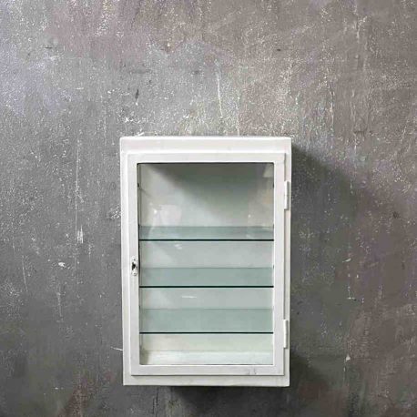 vintage arztschrank weiß zum aufhängen