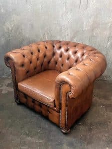 vintage chesterfield sessel aus leder mit patina