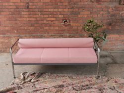 Schöne, widerstandsfähige, schwer entflammbare Stoffe und Schaumstoffe Schöne, widerstandsfähige, schwer entflammbare Stoffe und Schaumstoffe